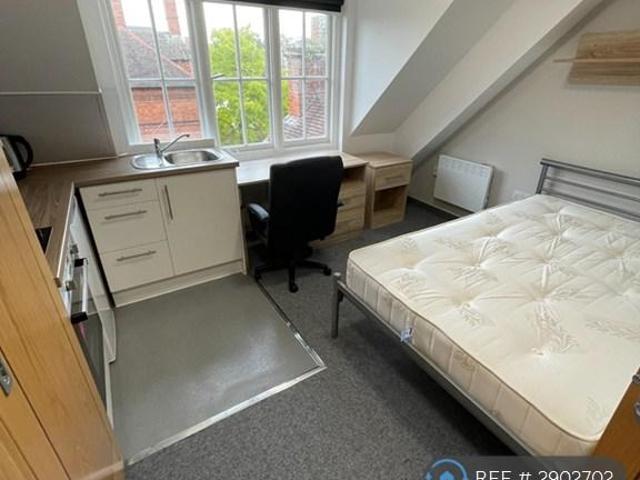 Flat for rent in Highfields, Old Wharf