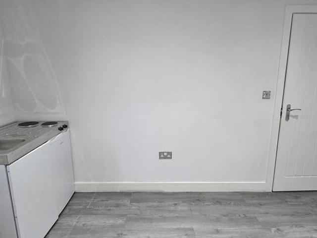 Studio for rent in Tilbury, Essex