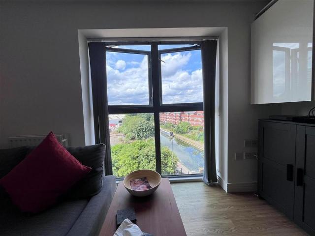 Studio for rent in Ladywood, West Midlands