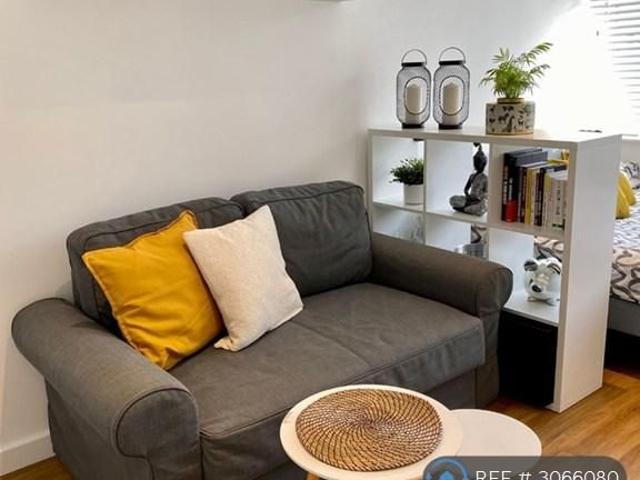 Studio for rent in London Borough of Newham, Greater London