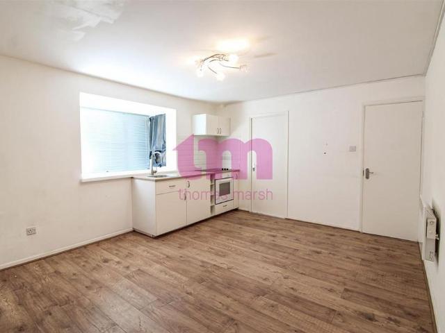 Studio for rent in Grays, Essex
