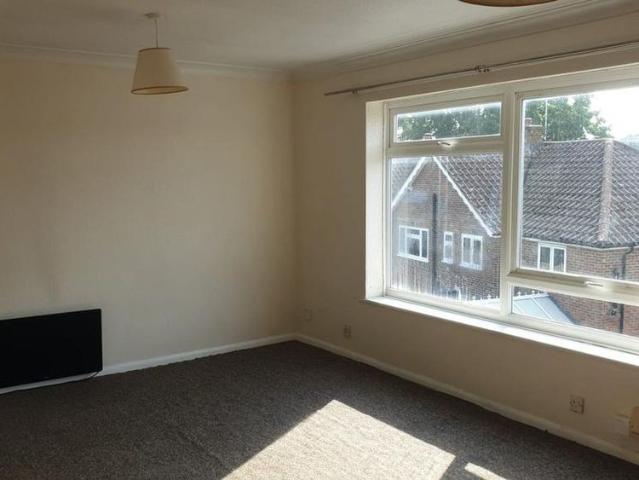 Studio for rent in Manor Royal, Crawley