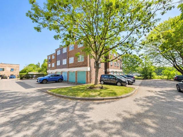 Flat for rent in Birch Hill, Bracknell