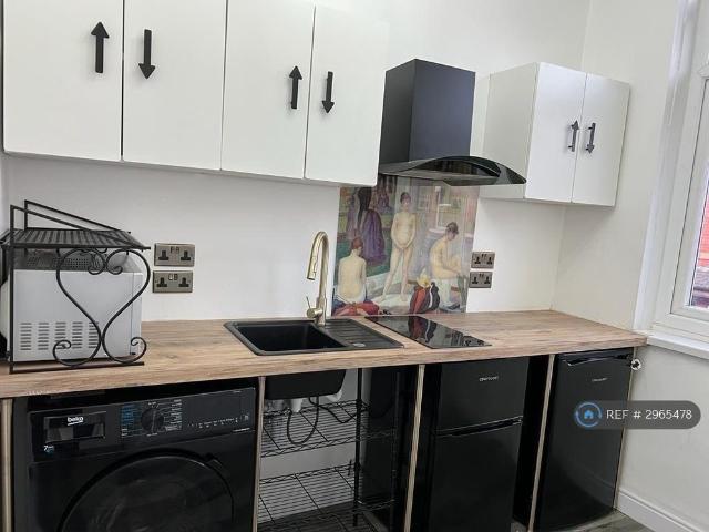 Studio for rent in City Centre, Georgia