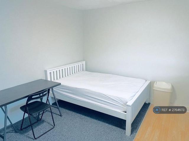 Studio for rent in Reading