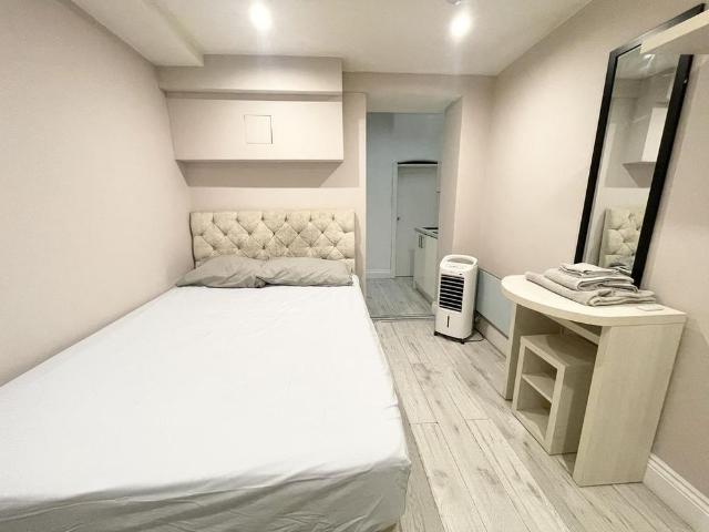 Studio for rent in City of Westminster, Greater London