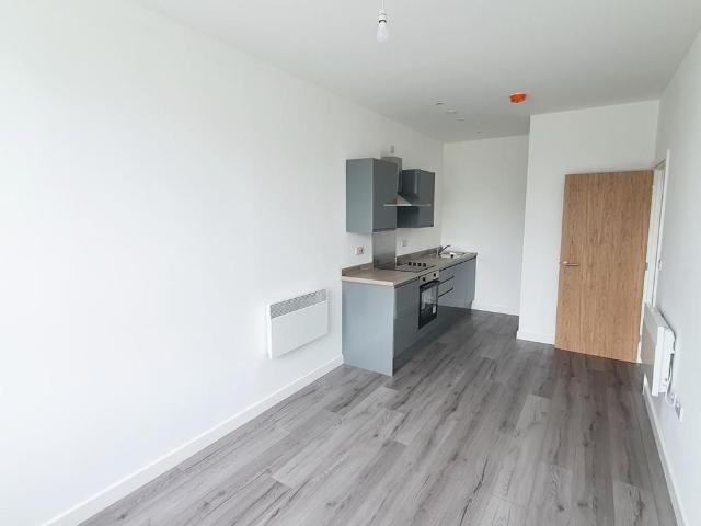 Studio for rent in Cottingley, West Yorkshire