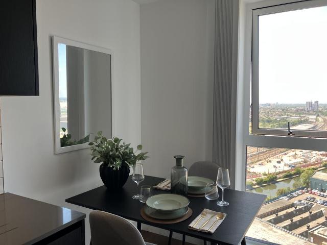 Flat for rent in London Borough of Ealing, Greater London