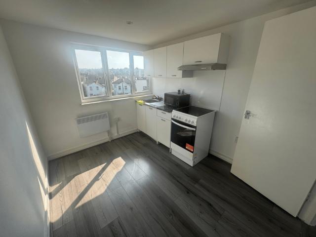 Studio for rent in London Borough of Croydon, Greater London