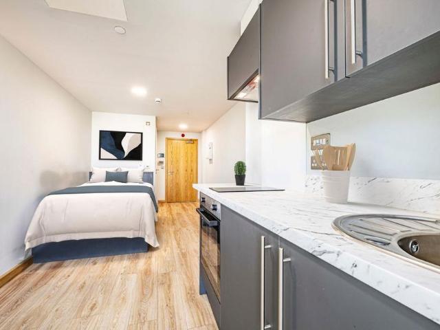 Studio for rent in St Ann's, Haddon