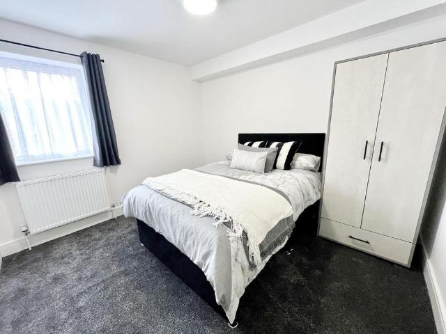Studio for rent in Orton Malborne, Peterborough