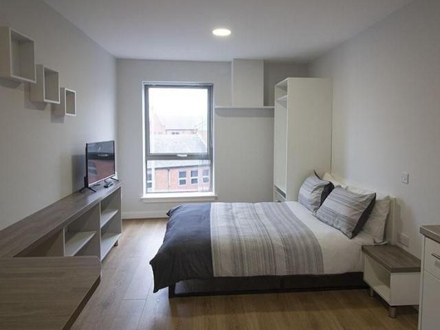Studio for rent in St Ann's, Haddon