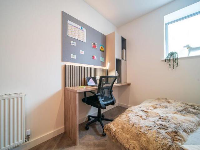 Studio for rent in Pennycomequick, Mount Wise