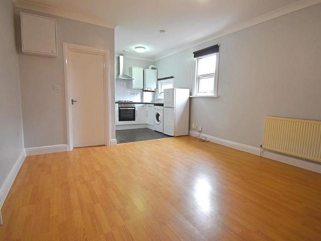 Studio for rent in Highams Park, Greater London