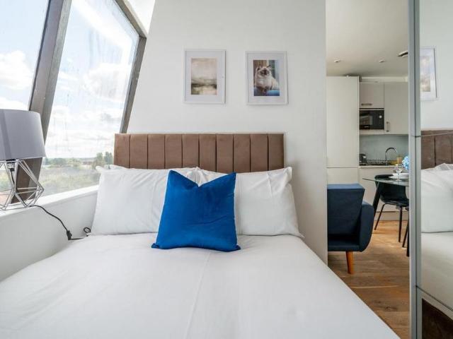 Studio for rent in London Borough of Hounslow, Feltham