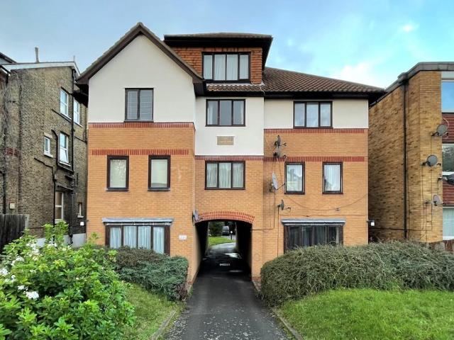 Flat for rent in London Borough of Croydon, South Norwood