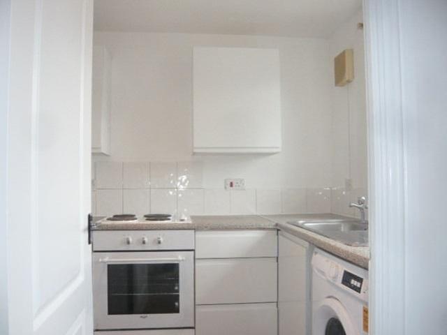 Studio for rent in London Borough of Hounslow, Lower Feltham