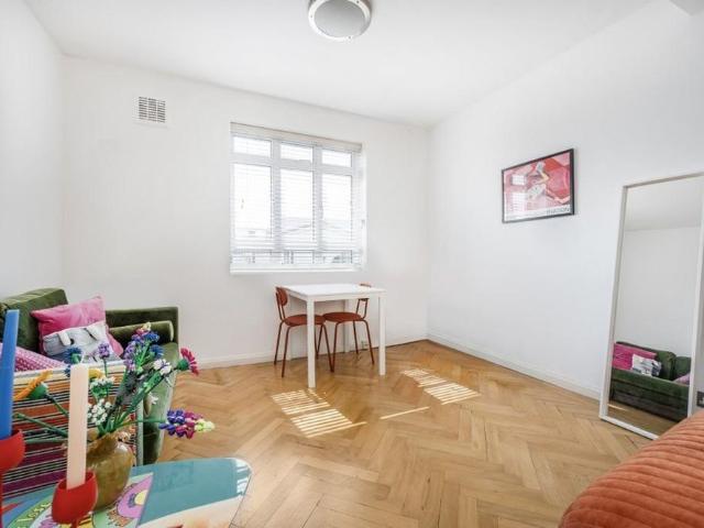 Studio for rent in St. John's Wood, Greater London