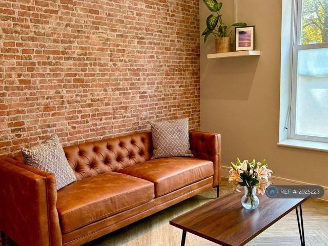 Studio for rent in London Borough of Ealing, Greater London