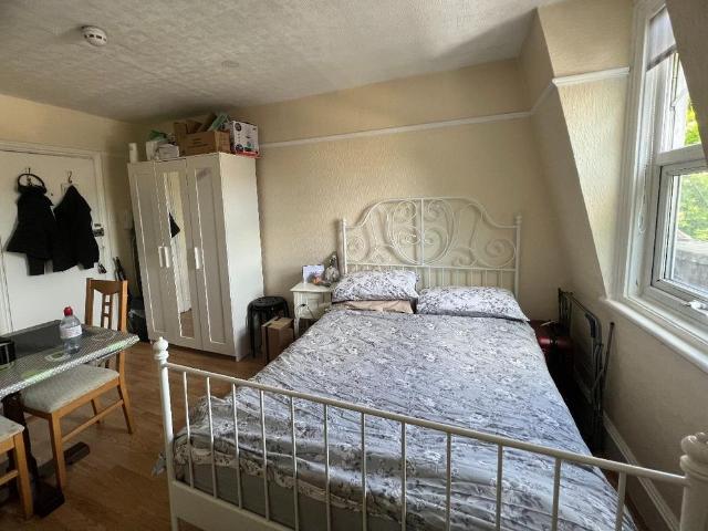 Flat for rent in West Hampstead, Greater London