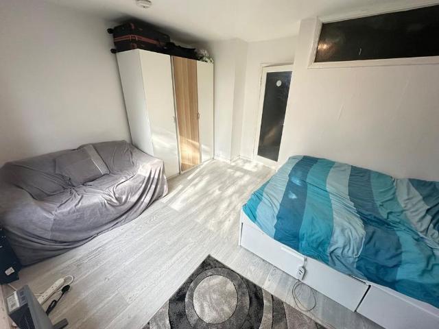 Studio for rent in Dunstable, Bedfordshire