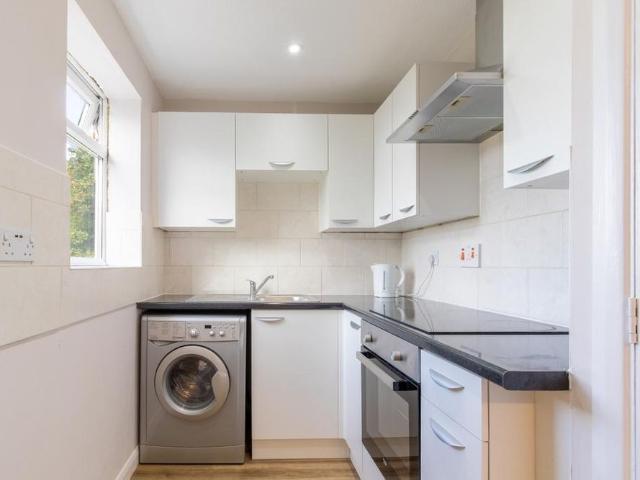 Studio for rent in Chawton, Bolton Low Houses