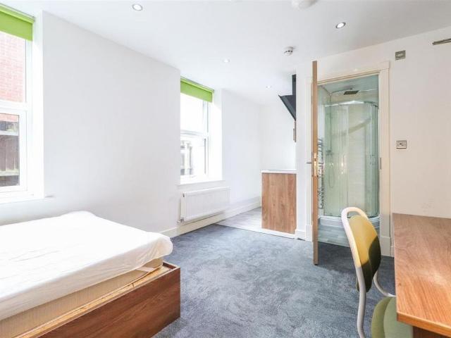 Studio for rent in Spon End, West Midlands