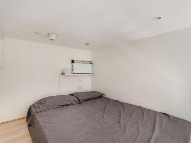 Studio for rent in Royal Borough of Kensington and Chelsea, Greater London