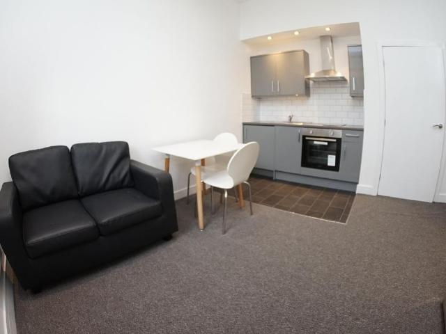 Studio for rent in Little Germany, West Yorkshire