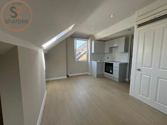 Studio for rent in London Borough of Croydon, Greater London