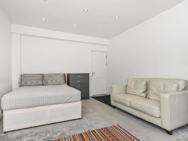 Studio for rent in Greater London