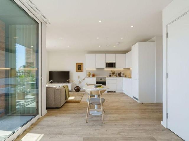 Studio for rent in Nine Elms, Greater London
