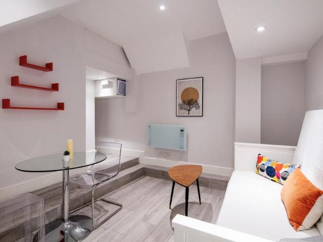 Studio for rent in South Hampstead, Greater London
