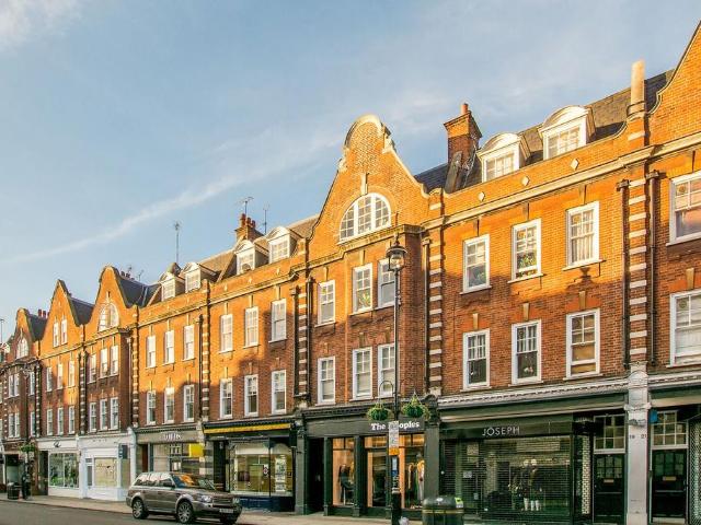 Flat for rent in St. John's Wood, Greater London