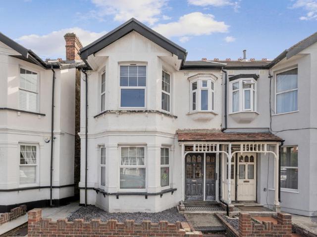 Flat for rent in Greater London