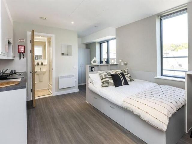 Studio for rent in Round Hill, Brighton & Hove