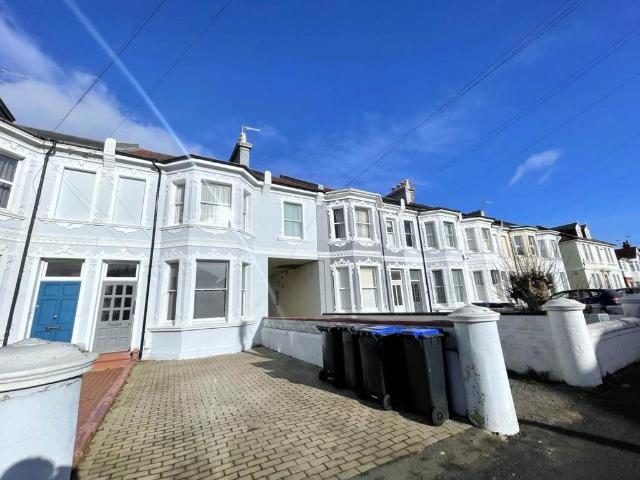Flat for rent in Worthing, West Sussex