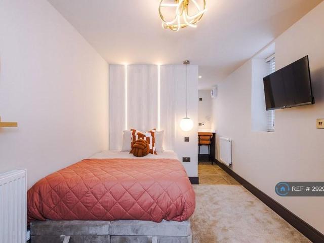 Studio for rent in Fairfield, Warrington