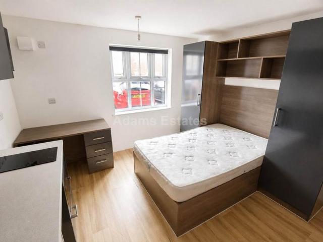 Studio for rent in Whitley, Reading