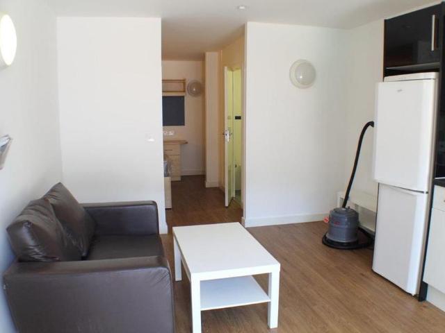 Studio for rent in St. Mildred's, The Bridge