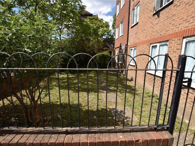 Studio for rent in London Borough of Croydon, Thornton Heath