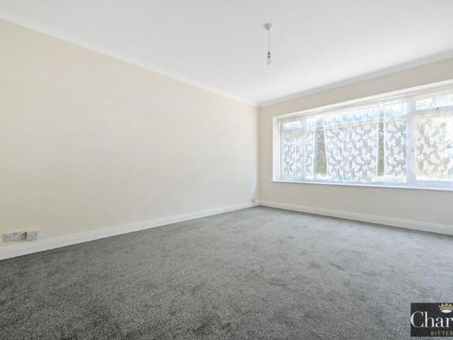 Studio for rent in Brunswick