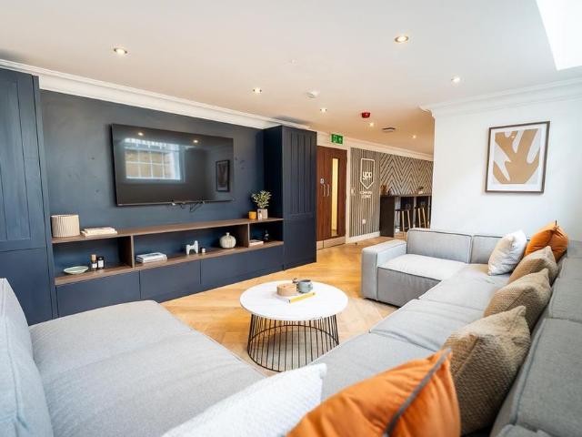 Studio for rent in Woodhouse, West Yorkshire