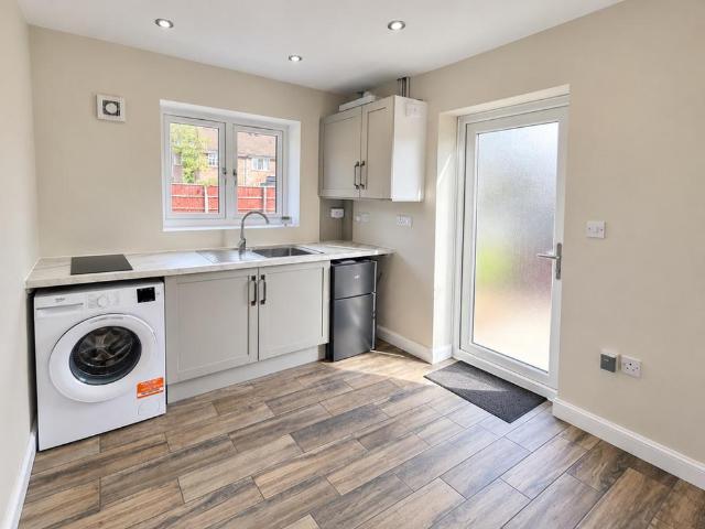 Studio for rent in Woodside Estate, Houghton Regis