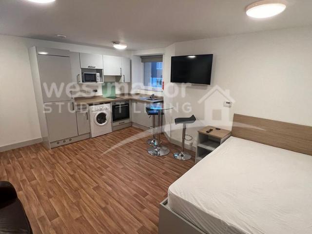 Flat for rent in Bede Island, Old Wharf