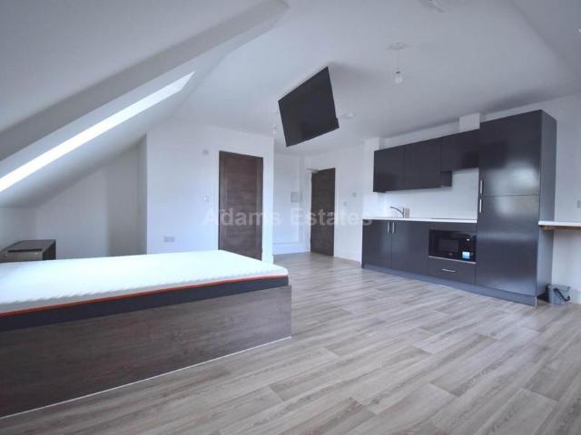 Studio for rent in Whitley, Reading