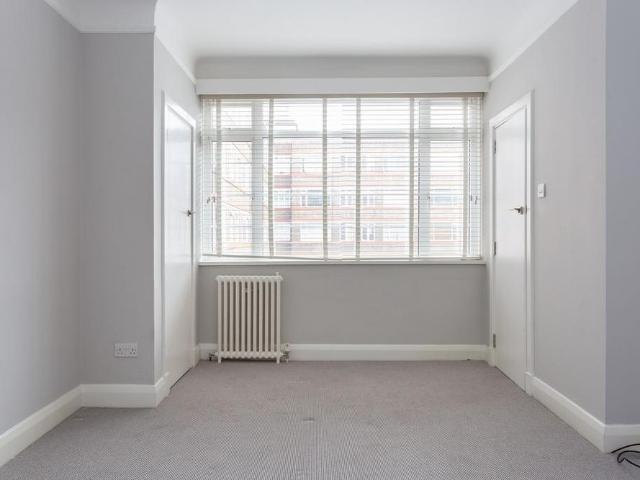 Studio for rent in Balham, Greater London