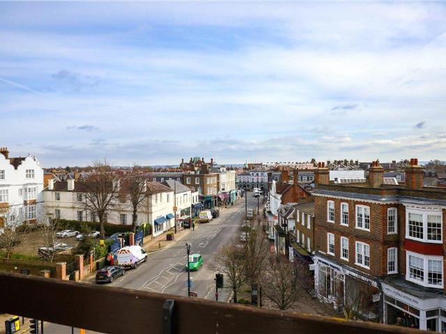 Flat for rent in London Borough of Merton, Greater London