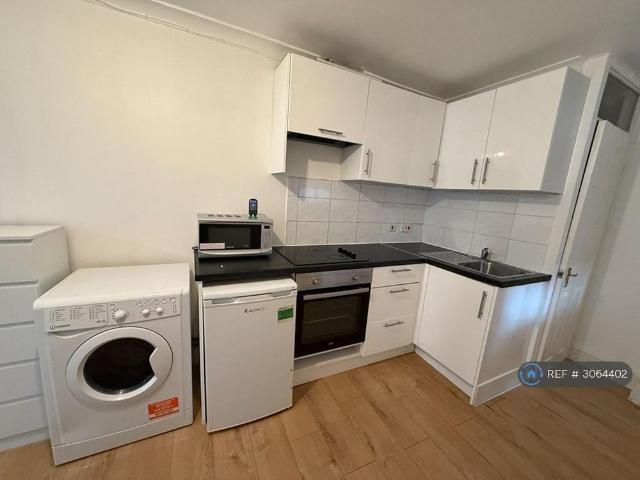 Studio for rent in London Borough of Camden, Greater London