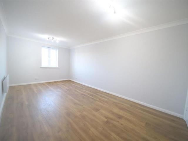 Studio for rent in Hatfield, Fretherne